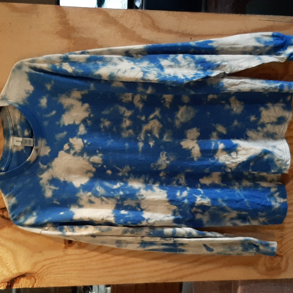 Gildan, Blue Reverse Tie Dye (Bleached out), L, Long Sleeve T-shirt.